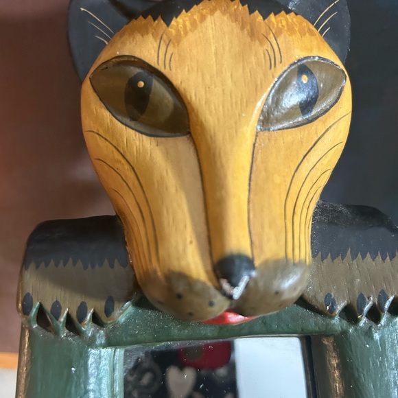Handcrafted Fox Mirror with Green Frame - Picture 2 of 11